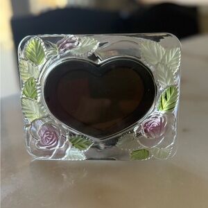 Heart-Shaped Glass Photo Frame with Floral Design